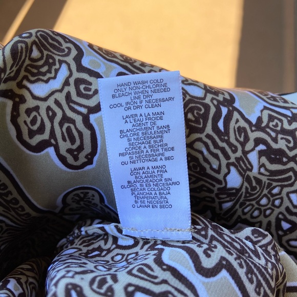 SOLD Michael Kors Flutter Sleeve Top with Paisley Print - Picture 7 of 8